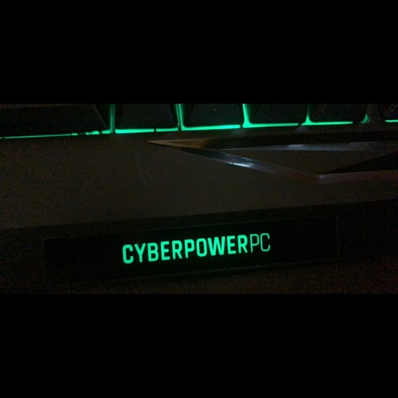 CyberPowerPC keyboard - Picture 4 of 6